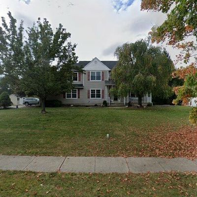 2 Oxford Ln, Hackettstown, NJ 07840