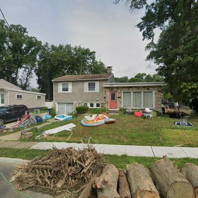 200 W Crestwood Ave, Somerdale, NJ 08083