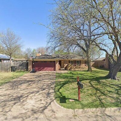 2002 Towne North Dr, Cleburne, TX 76033