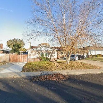 2004 4 Th St, Ceres, CA 95307