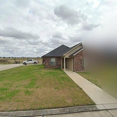 201 Darwen Dr, Raceland, LA 70394