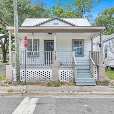 2019 Harden St, Savannah, GA 31415