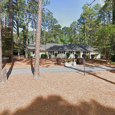 204 Fairway Ct, Southern Pines, NC 28387