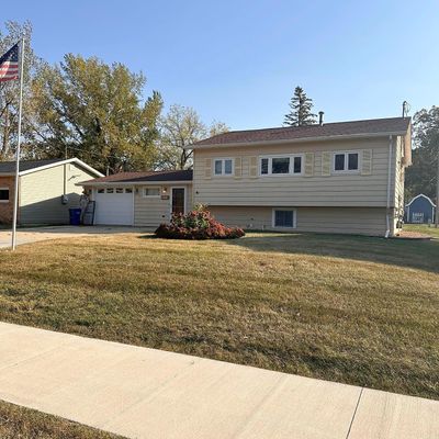 205 2 Nd St Se, Dodge Center, MN 55927