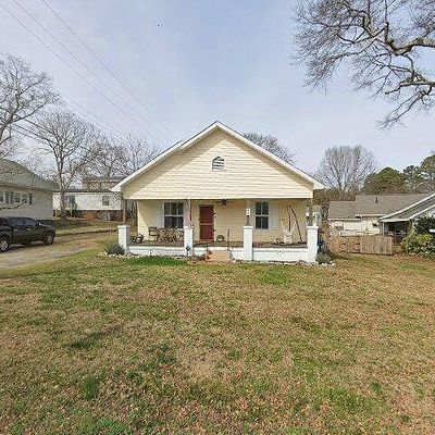 205 Church St, Wellford, SC 29385