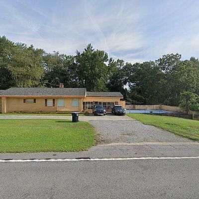 2051 Us Highway 13 N, Farmville, NC 27828