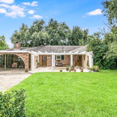 207 Meadow Ln, Lafayette, LA 70506