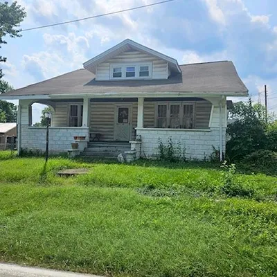 208 N 1 St St, Owensville, IN 47665