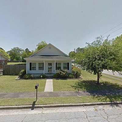 209 S Baker St, Glennville, GA 30427