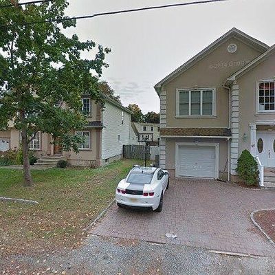 21 Toquet St, Haskell, NJ 07420