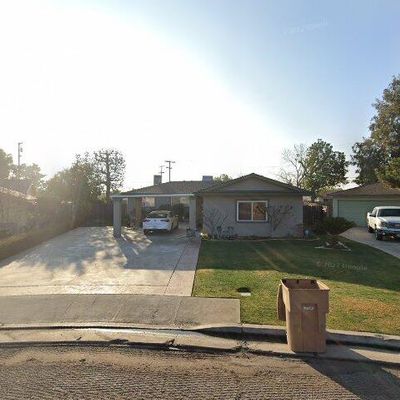 2101 Carol Pl, Bakersfield, CA 93304