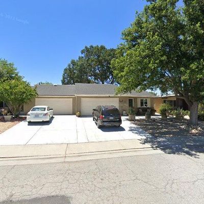 1825 Westfield Rd, Paso Robles, CA 93446