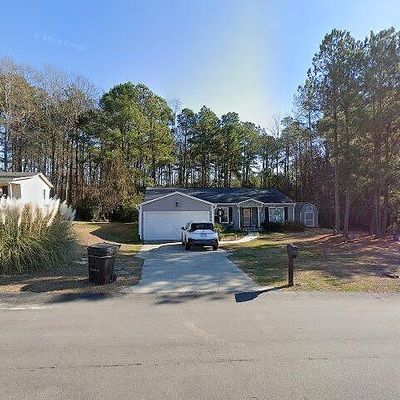 185 Jamestown Dr, Spring Lake, NC 28390