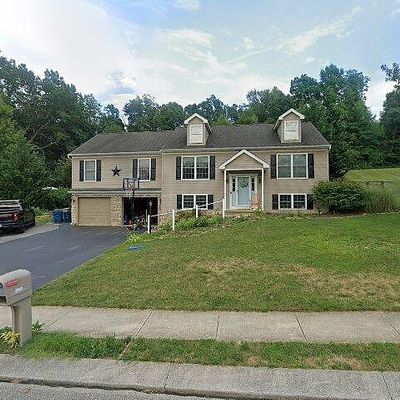 1859 Pin Oak Dr, Spring Grove, PA 17362