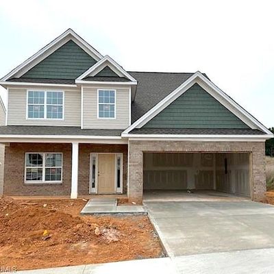 1870 Black Horse Rd, Kernersville, NC 27284