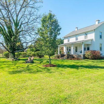 1876 Dickie Rd, Roseland, VA 22967