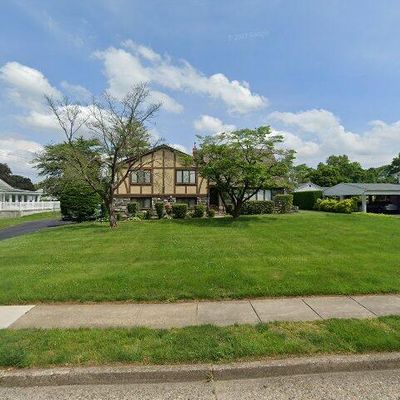 1881 Bertram Rd, Huntingdon Valley, PA 19006