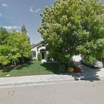 1886 Florence Ave, Sanger, CA 93657