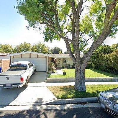 19114 Delight St, Canyon Country, CA 91351