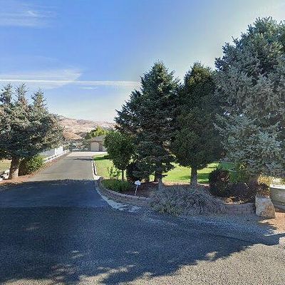 1920 Skyview Ct, Wenatchee, WA 98801