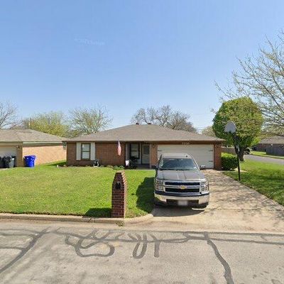 2220 Skylark Dr, Woodway, TX 76712