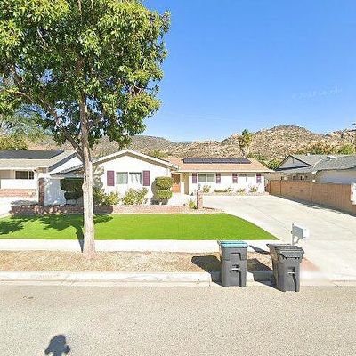 2226 Jonesboro Ave, Simi Valley, CA 93063