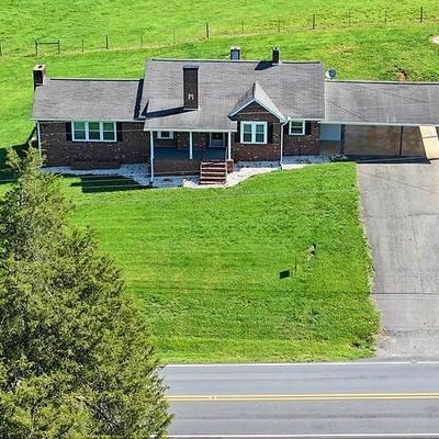 2227 S Old Us Highway 52, Pilot Mountain, NC 27041