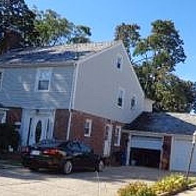 225 Beverly Rd, Hempstead, NY 11550