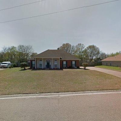 225 Charlene Dr, Byram, MS 39272