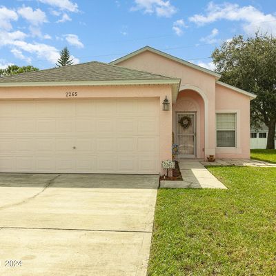 2265 Whisper Wind Cir, Melbourne, FL 32935