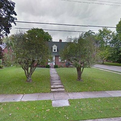 227 N Mercer St, New Wilmington, PA 16142