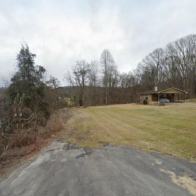 229 Twin Hills Dr, Kingsport, TN 37660