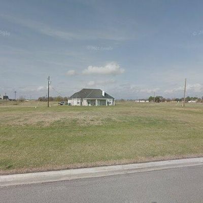 2297 Bayou Dr, Port Arthur, TX 77640