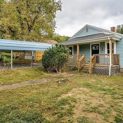 230 E 39 Th St, Buena Vista, VA 24416