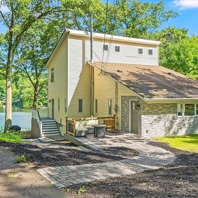 230 Waconia Rd, Highland Lakes, NJ 07422