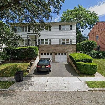 235 Lakewood Dr, Bloomfield, NJ 07003