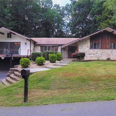 236 Page Dr, West Jefferson, NC 28694