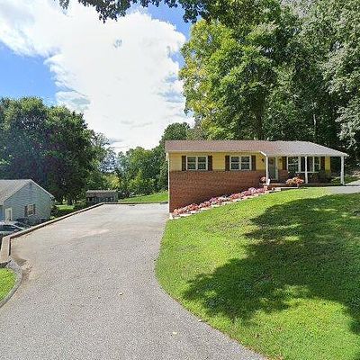 24 Debbie Ln, Pequea, PA 17565