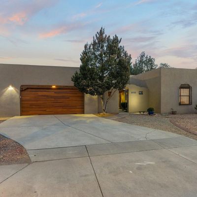 2400 Kestrel Ct Nw, Albuquerque, NM 87107