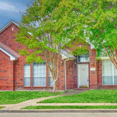 2413 Balsam Dr, Rowlett, TX 75089