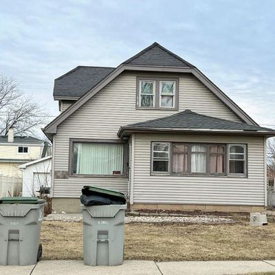 2435 N 59 Th St, Milwaukee, WI 53210