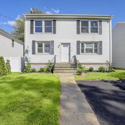 211 Delaware Ave, Cliffwood, NJ 07721