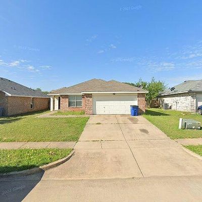 2111 Natchez Dr, Ennis, TX 75119