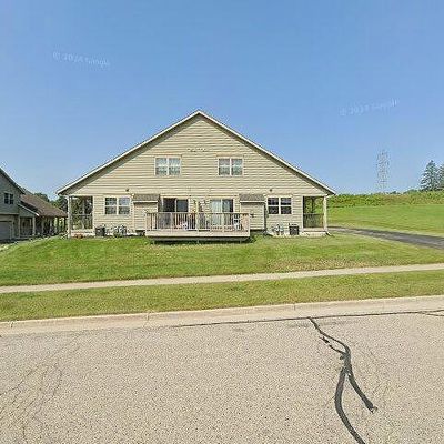 212 Hometown Ave, Fall River, WI 53932