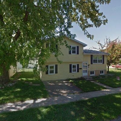 2121 Minerva St, Oshkosh, WI 54901