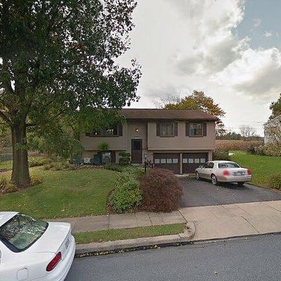 2122 Mayo Dr, Reading, PA 19601