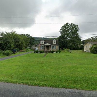 2132 Riverside Dr, Bethlehem, PA 18015