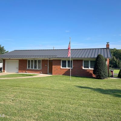 2134 Stetler Dr, Coal Township, PA 17866