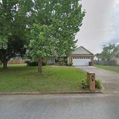 214 Castlebury Cir, Kathleen, GA 31047