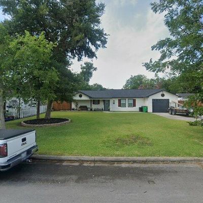 215 Mayhaw Dr, Baytown, TX 77520